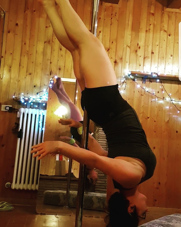 pole fitness layback ankle release